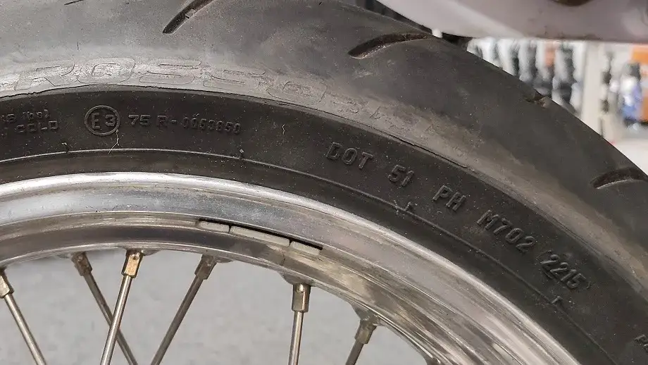 Jak czytać oznaczenie opon, aby uniknąć błędów przy zakupie