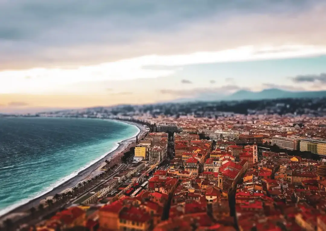 Nicea czy jest bezpiecznie? Poznaj prawdę o bezpieczeństwie w mieście