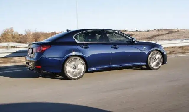 Wymiana akumulatora w Lexusie GS 450h - co musisz wiedzieć?