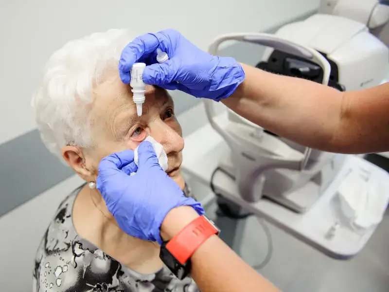 Jak długo trwa rehabilitacja po operacji jaskry? Poznaj kluczowe fakty