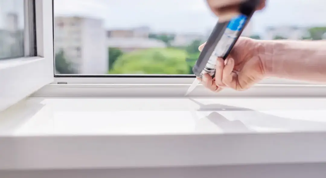 Parapety przed czy po tynkach? Kluczowe wskazówki dla każdego materiału