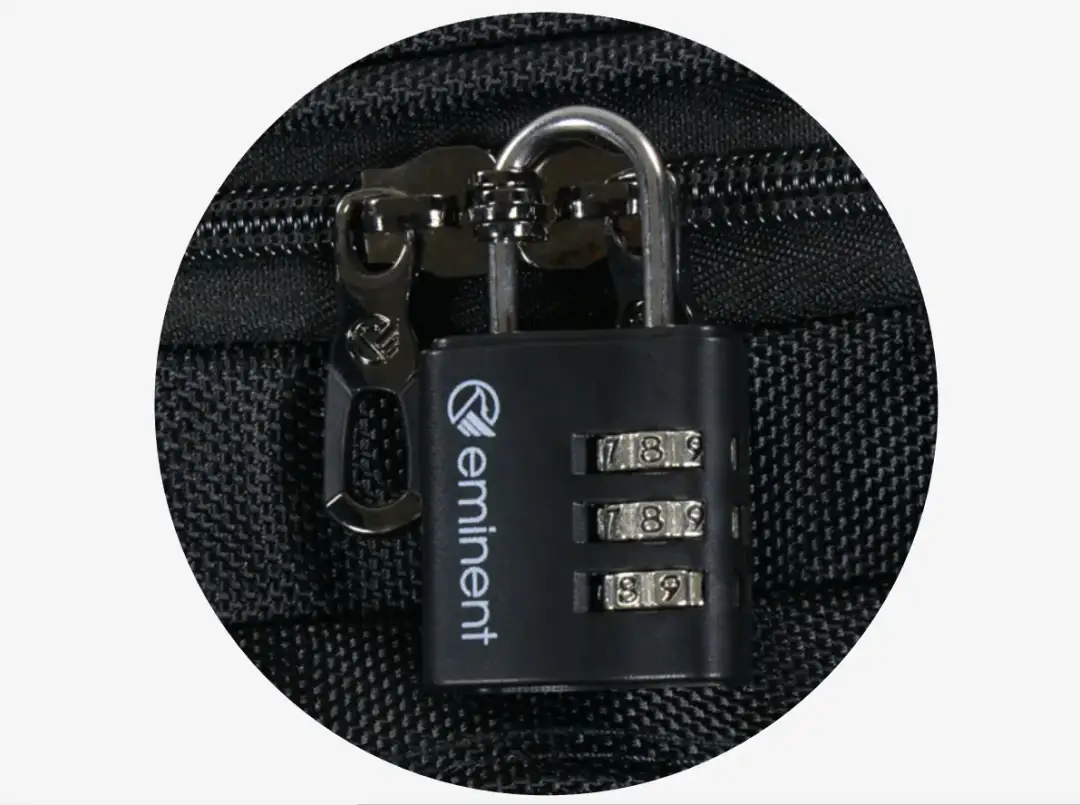 Jak zresetować kod w walizce i odzyskać dostęp do swoich rzeczy