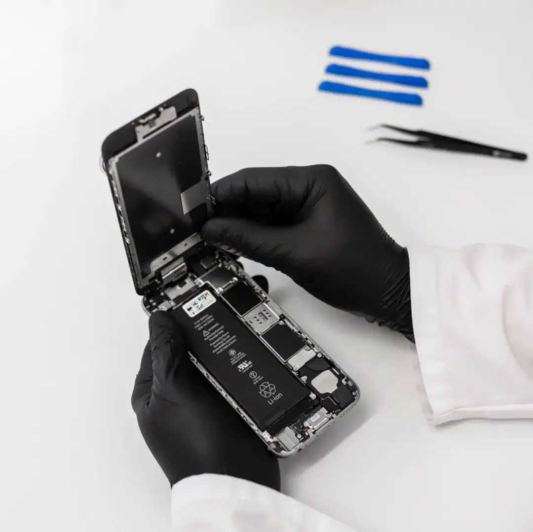 Wyświetlacz w Apple iPhone 8 - porady dotyczące naprawy