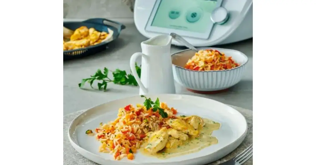 Kurczak z ryżem w Thermomixie: szybciej się nie da - obiad w 15 minut