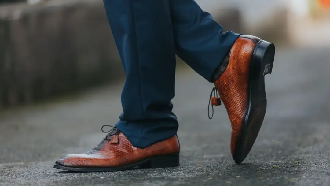 Braune Herrenschuhe: So kombinieren Sie sie fehlerfrei & elegant