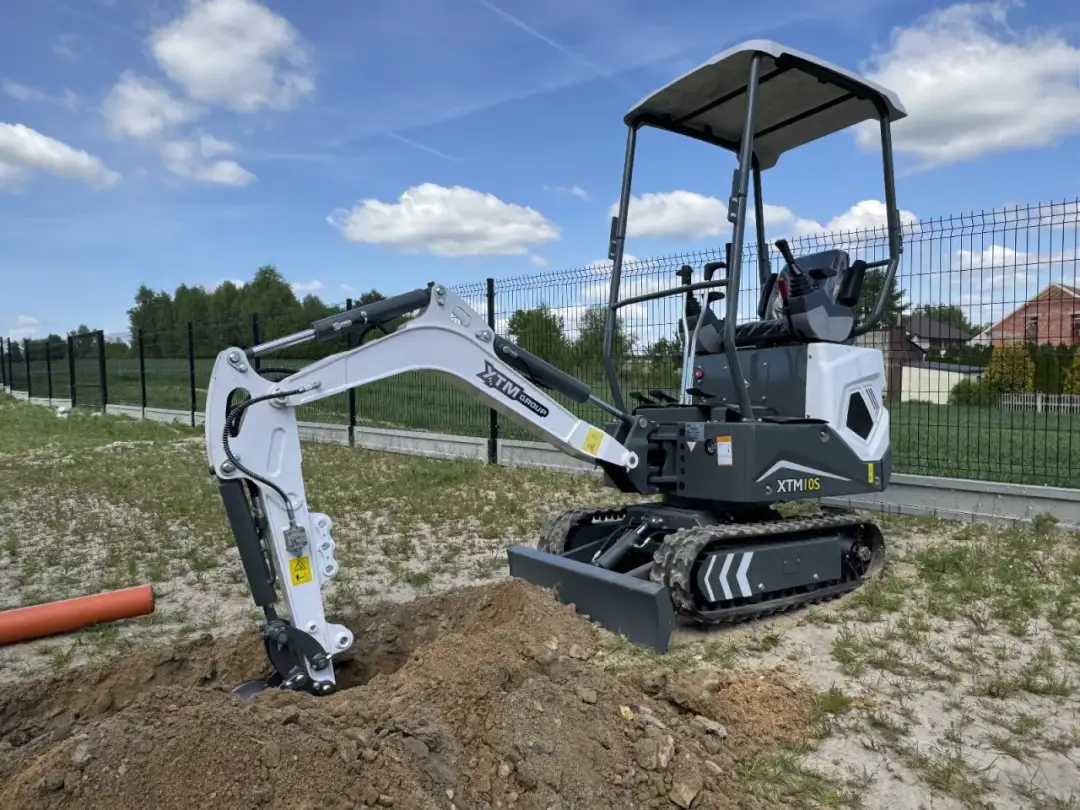 Co ile motogodzin wymienić olej w koparce? Uniknij kosztownych awarii!