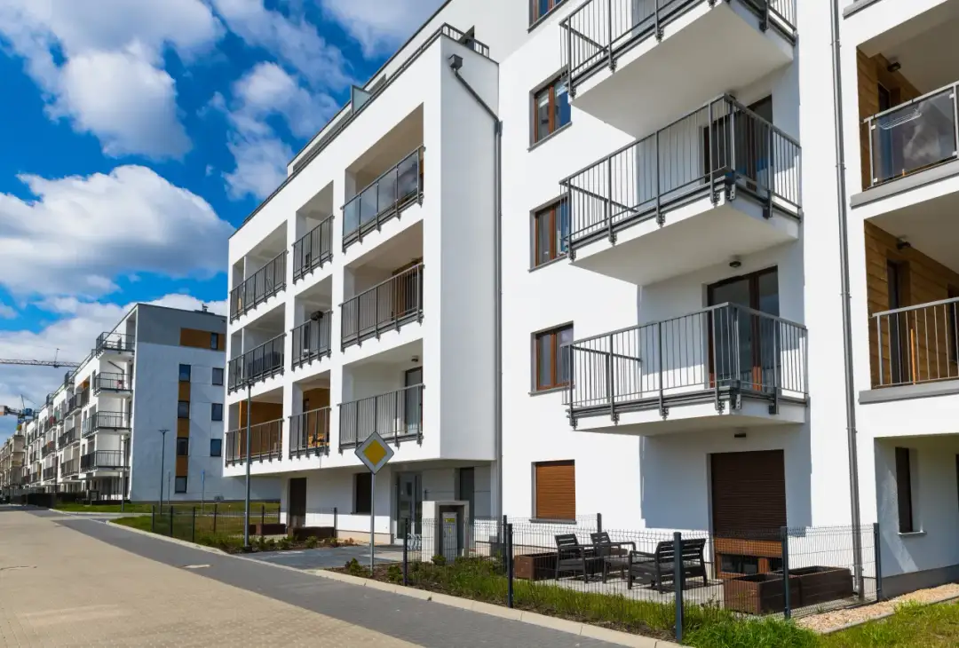 Czy sprzedaż mieszkania wlicza się do dochodu? Sprawdź ważne zasady