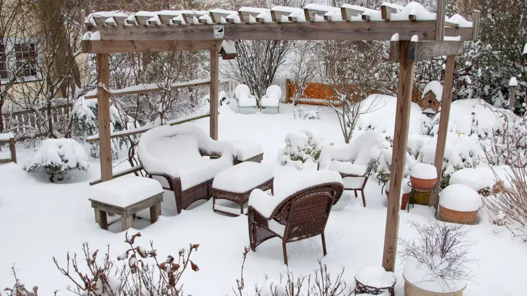 Czy meble z technorattanu mogą stać na mrozie bez uszkodzeń zimą?