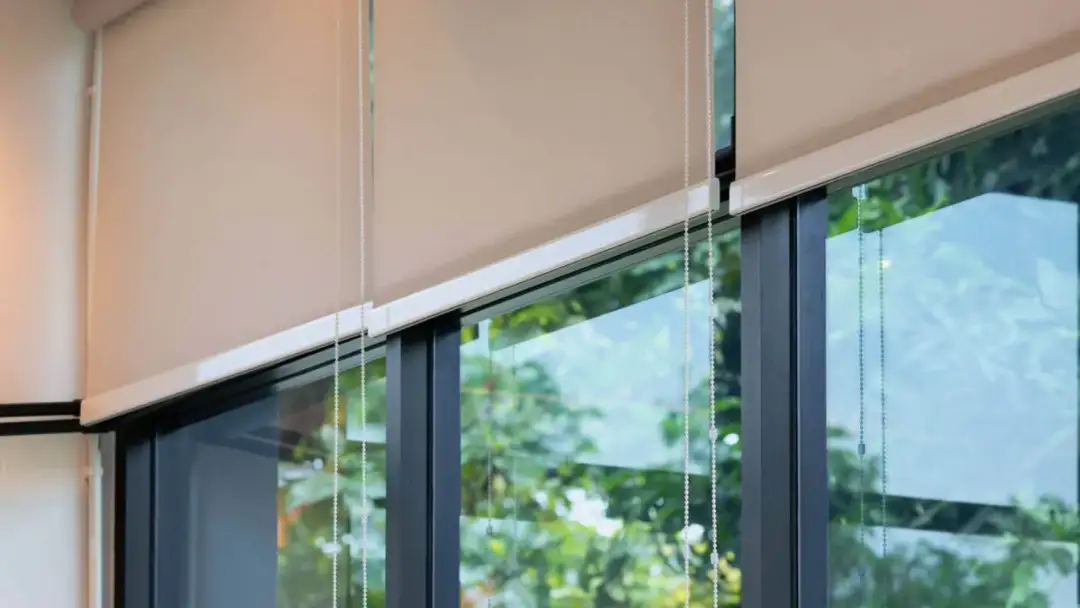 Co w oknie Bydgoszcz - najlepsze rolety i żaluzje w Twoim domu