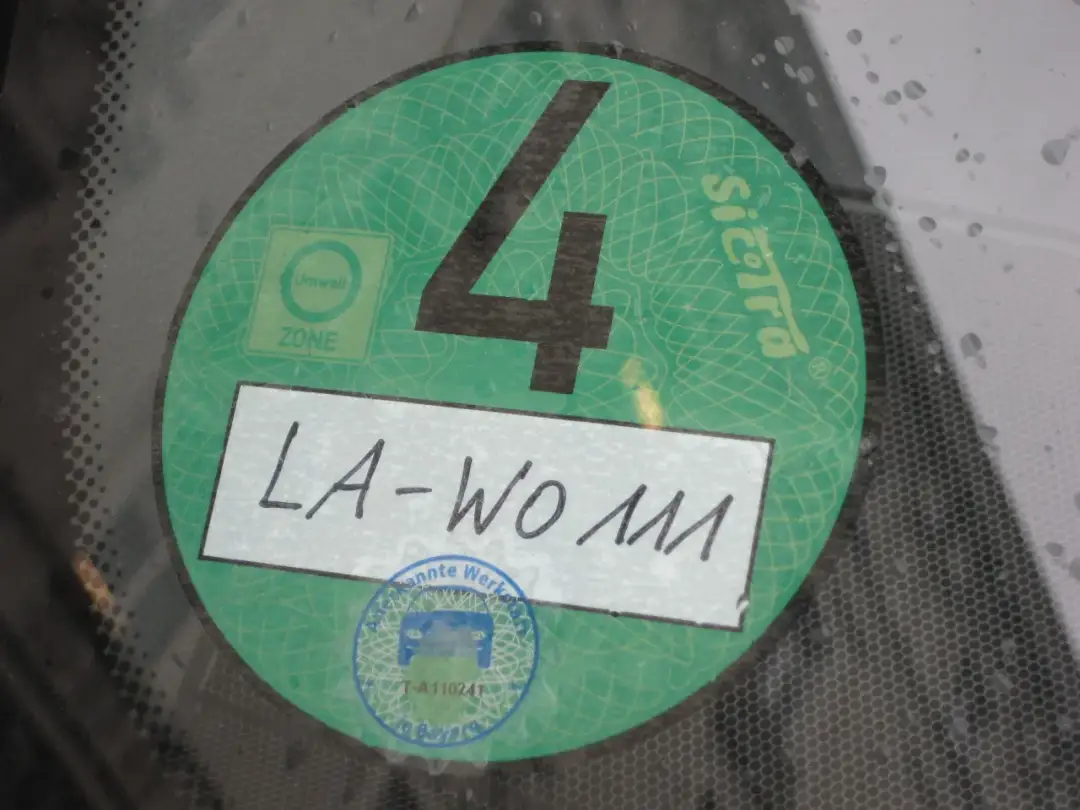 Naklejka Umweltzone – Jakie są przepisy i jak zdobyć wymaganą naklejkę?