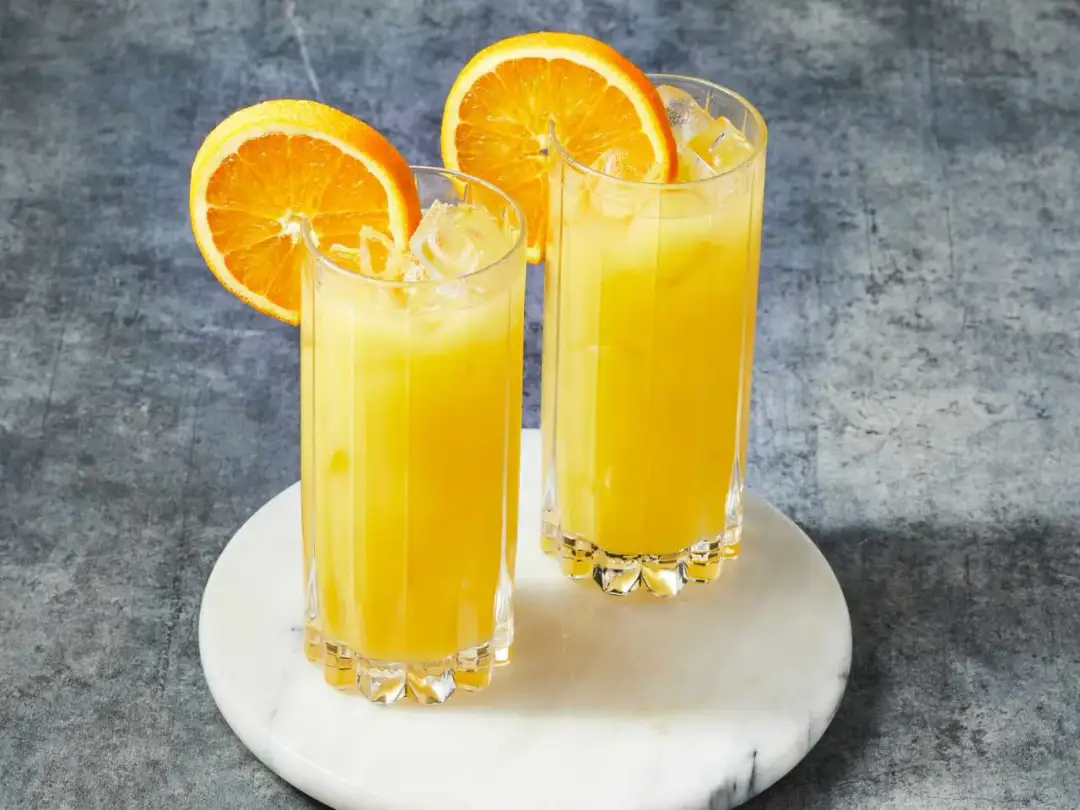 Screwdriver drink: Przepis na klasyczny koktajl i jego wariacje