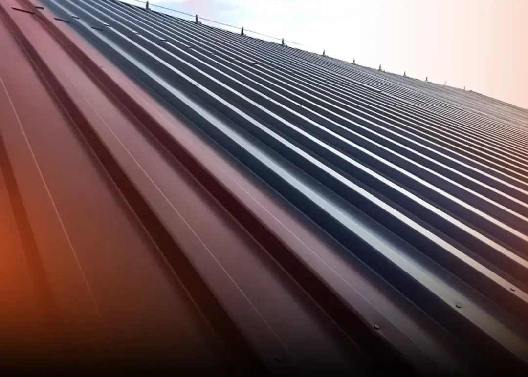 Ile kosztuje metr malowania dachu? Ceny i czynniki wpływające na koszt