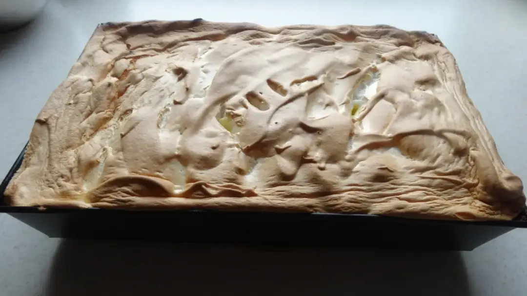 Ile kg tortu na 20 osób, aby nikt nie został bez deseru?