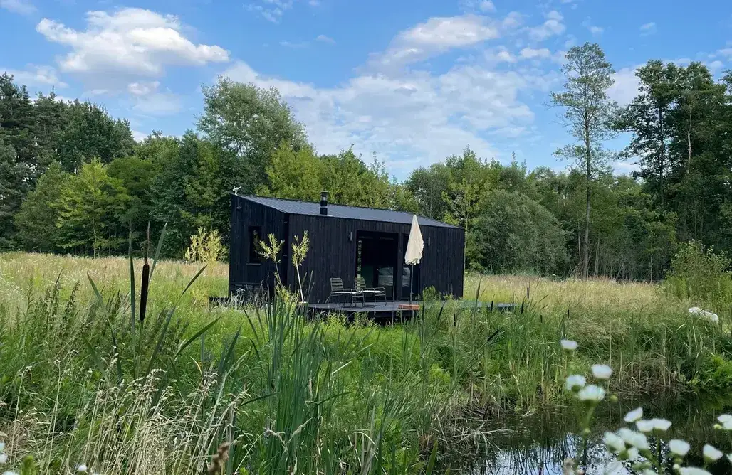 Domek nad jeziorem łódzkie - idealne miejsce na relaks i wypoczynek