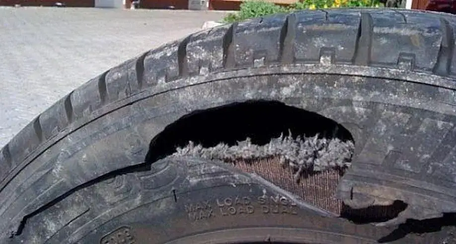 Jak sprawdzić rozmiar opony, aby uniknąć niebezpieczeństwa na drodze