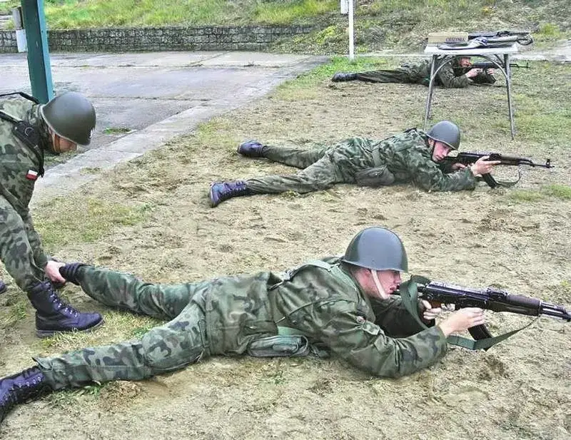 Jak wygląda służba przygotowawcza? Co musisz wiedzieć przed rozpoczęciem
