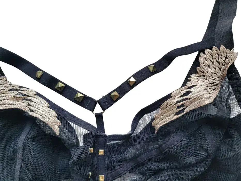 Gdzie kupić stanik z ćwiekami? Sprawdź najlepsze oferty online