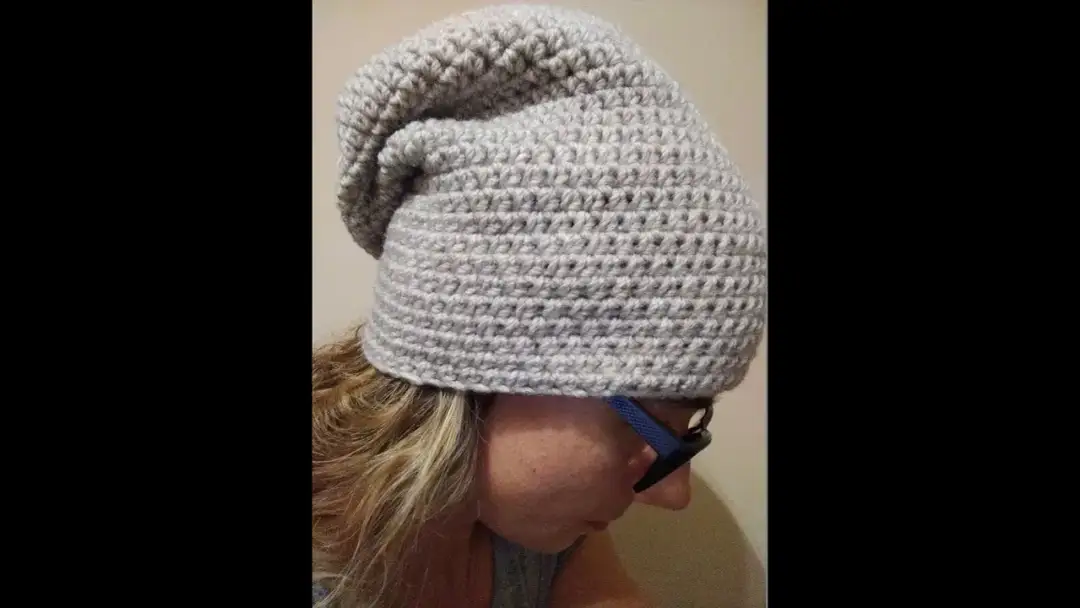 Jak się nazywa czapka skarpeta? Poznaj tajemnicę smerfetki!