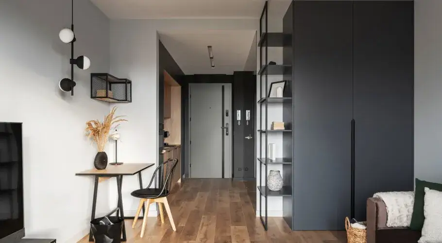 Jak wybrać kolor drzwi do podłogi dębowej, aby uniknąć błędów?