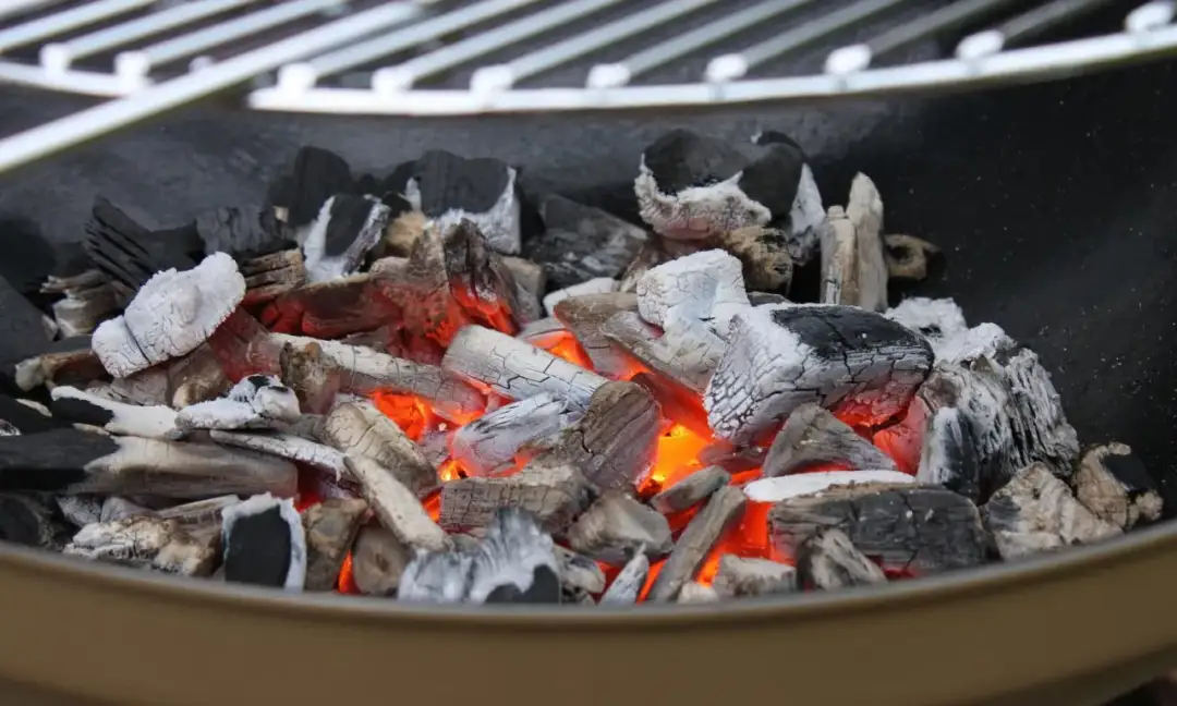 Ile brykietu na grilla potrzebujesz? Sprawdź, jak uniknąć błędów i grillować idealnie!