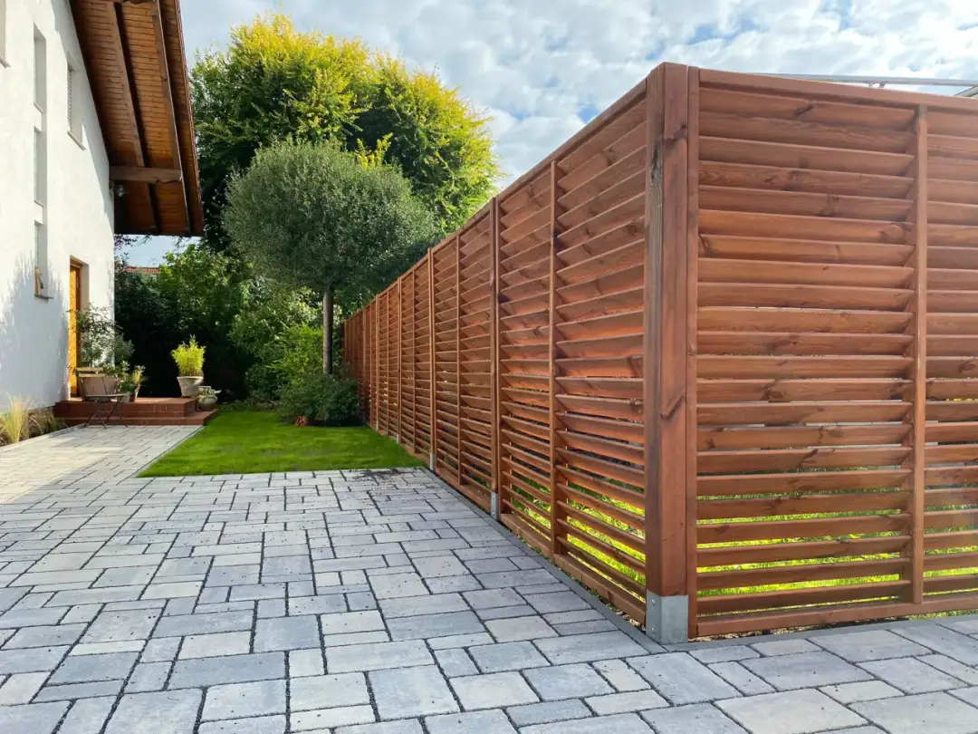 Jak zrobić płot żaluzjowy drewniany - krok po kroku bez błędów