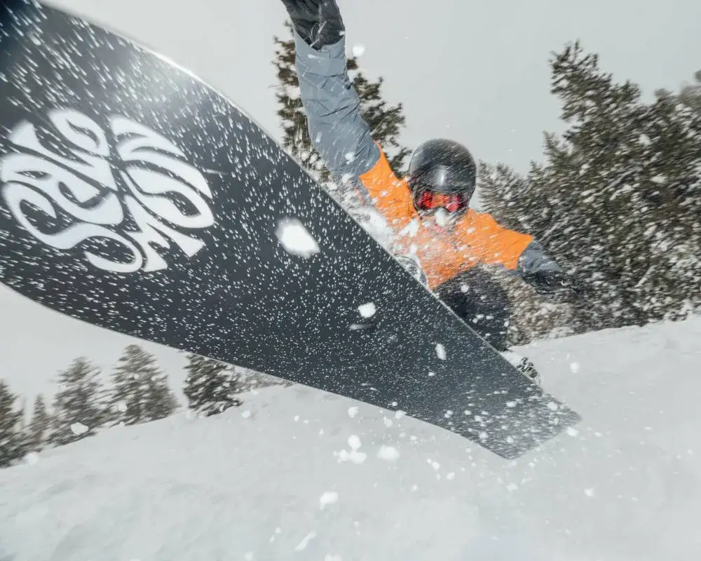 Jaki kask snowboard wybrać, aby zapewnić sobie bezpieczeństwo?
