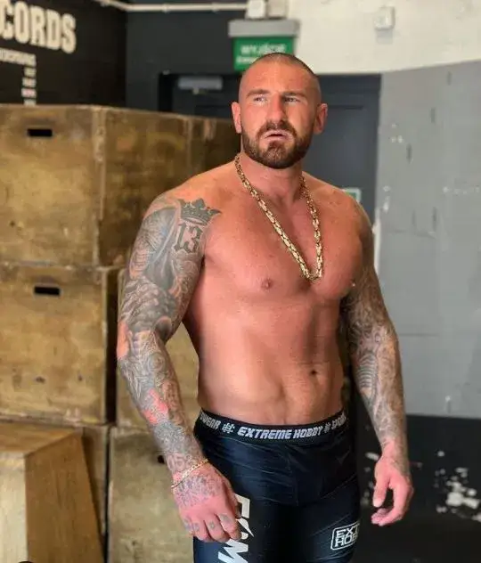 Ile lat ma Kizo? Sprawdź wiek rapera i jego największe sukcesy