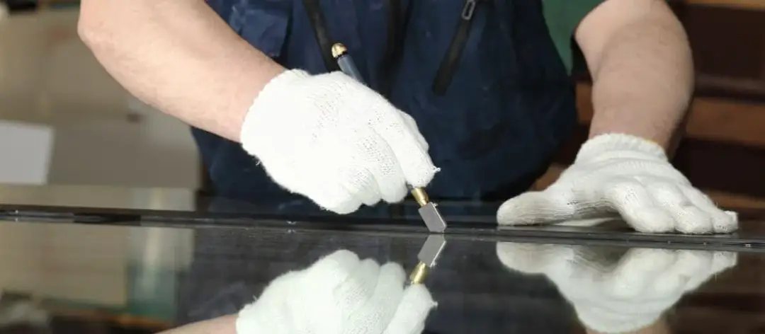 Z czego jest lustro? Odkryj tajemnice materiałów i konstrukcji