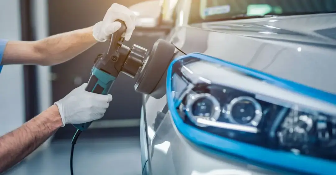 Myjnia samochodowa: jaka najlepsza dla lakieru i portfela?