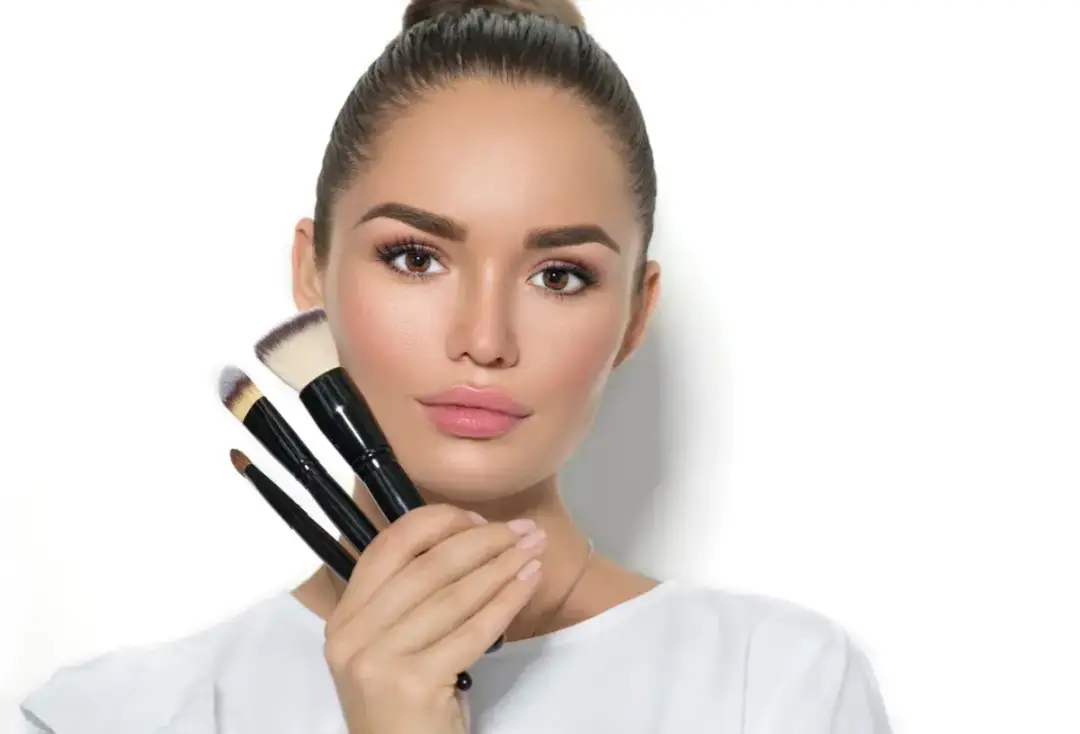 Jak ukryć pryszcze makijażem - skuteczne sposoby na naturalny efekt