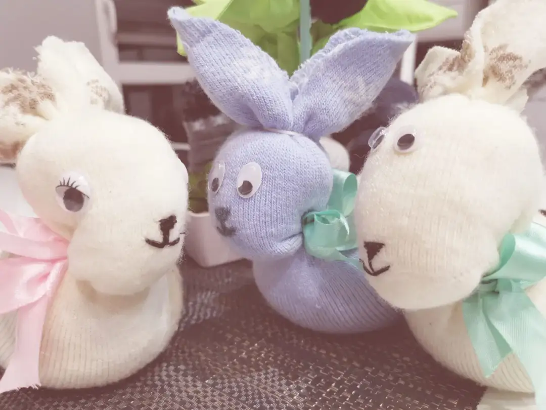 Co zrobić ze skarpetek? Kreatywne DIY na drugie życie!