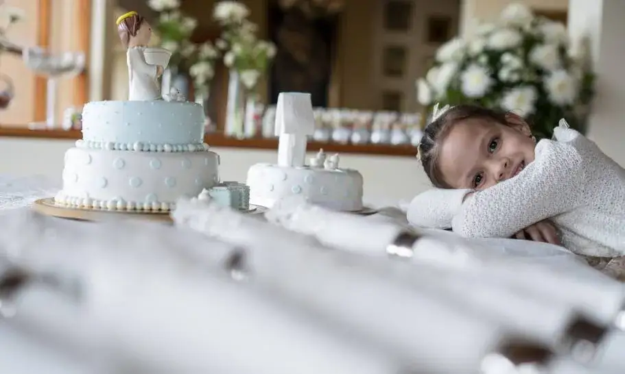 Ile napojów na chrzciny? Sprawdź, co warto podać gościom