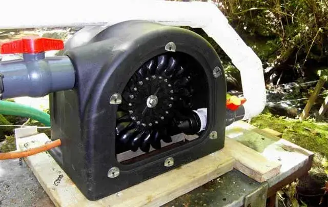 Małe elektrownie wodne turbiny - jakie wybrać, by zaoszczędzić?