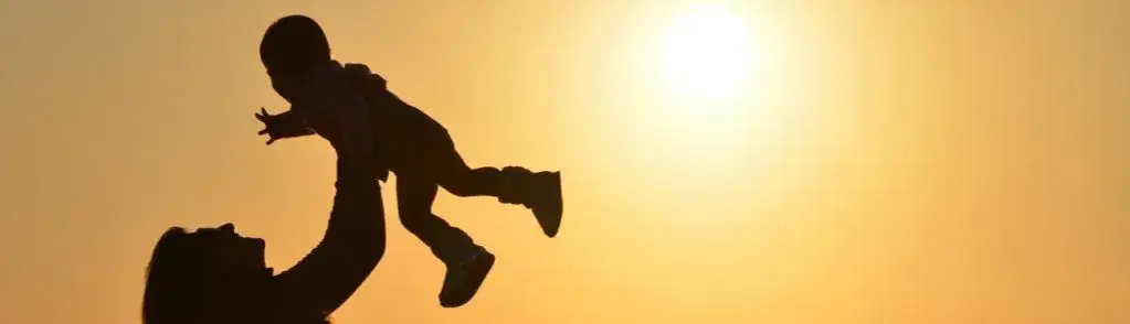 Combien touche une mère isolée ? Montants et aides à connaître