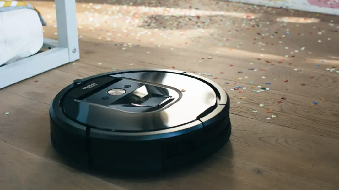 Roomba 980 vs 965: Dywany czy podłogi? Który robot dla Ciebie?