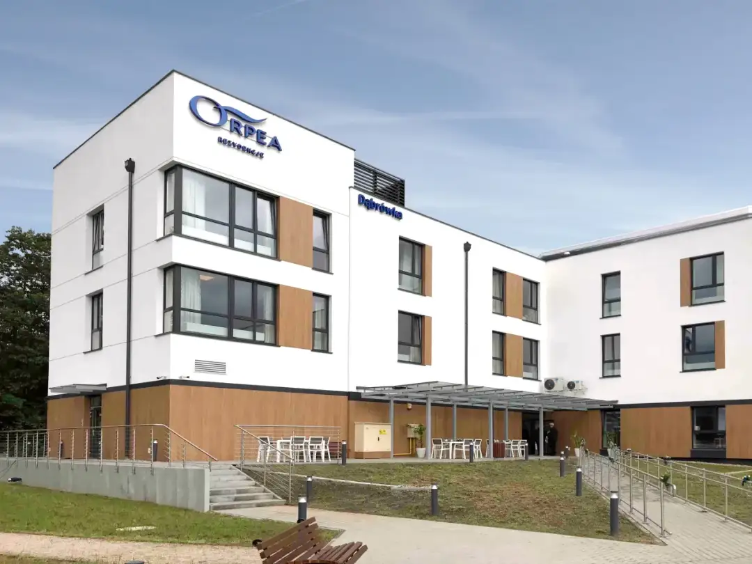 Rezydencja Dąbrówka Czeremchowa 40F: Odkryj Idealny Dom Opieki