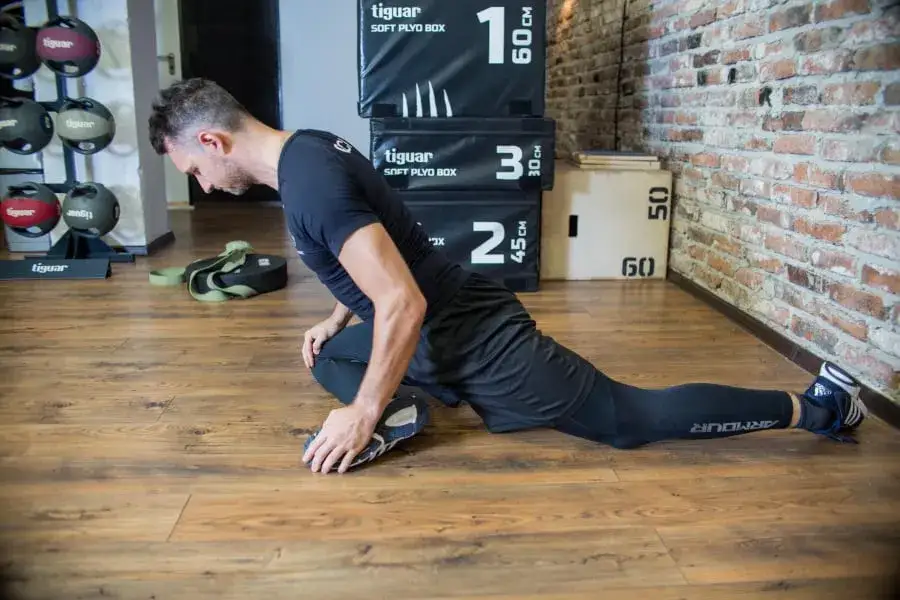 Masaż i rozciąganie po treningu - program regeneracji