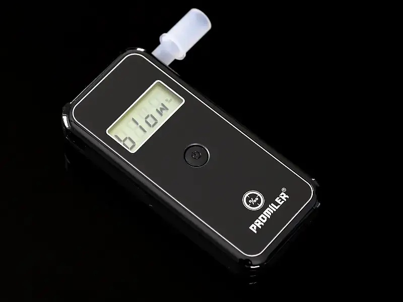 Ile kosztuje alkomat? Pełne koszty i wybór idealnego modelu