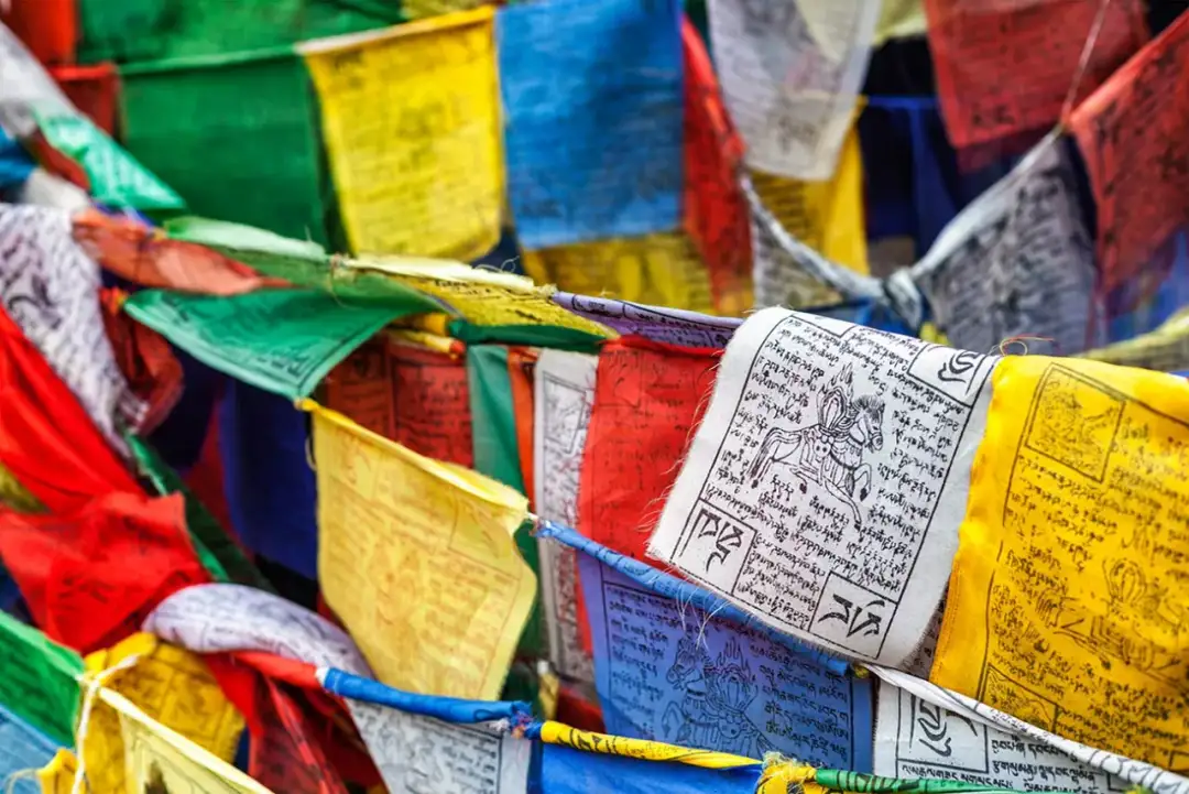 Symbole buddyzmu i ich znaczenie - odkryj ich głębię i moc w życiu