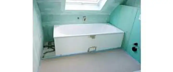 Ile kosztuje montaż wanny? Sprawdź ceny różnych rodzajów wanien i czynniki wpływające na koszt