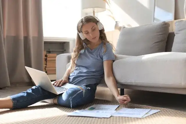 Nauczanie domowe liceum: Jak załatwić formalności krok po kroku?
