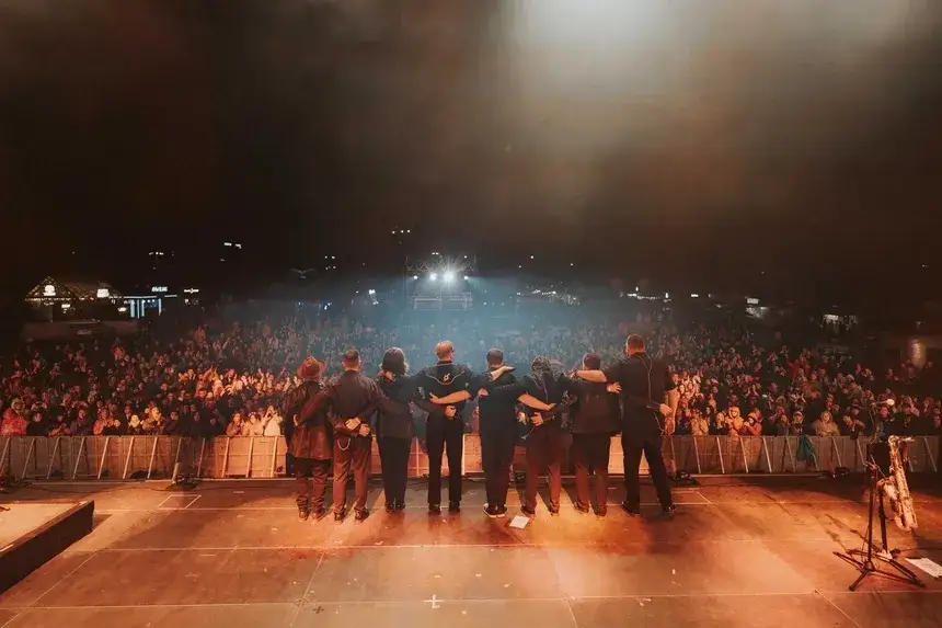 Poznań koncerty dzisiaj: muzyczne emocje w mieście czekają