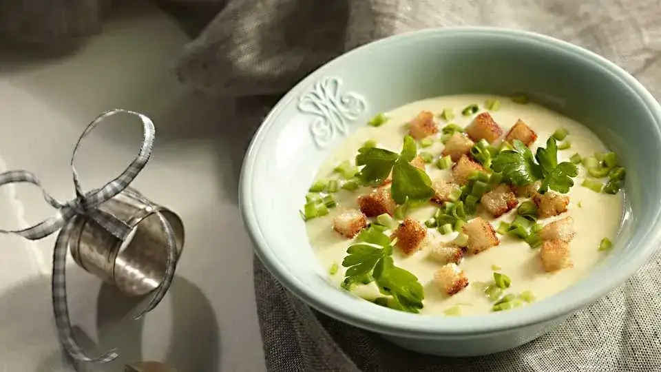 Czym zastąpić serek topiony w zupie? Oto najlepsze alternatywy