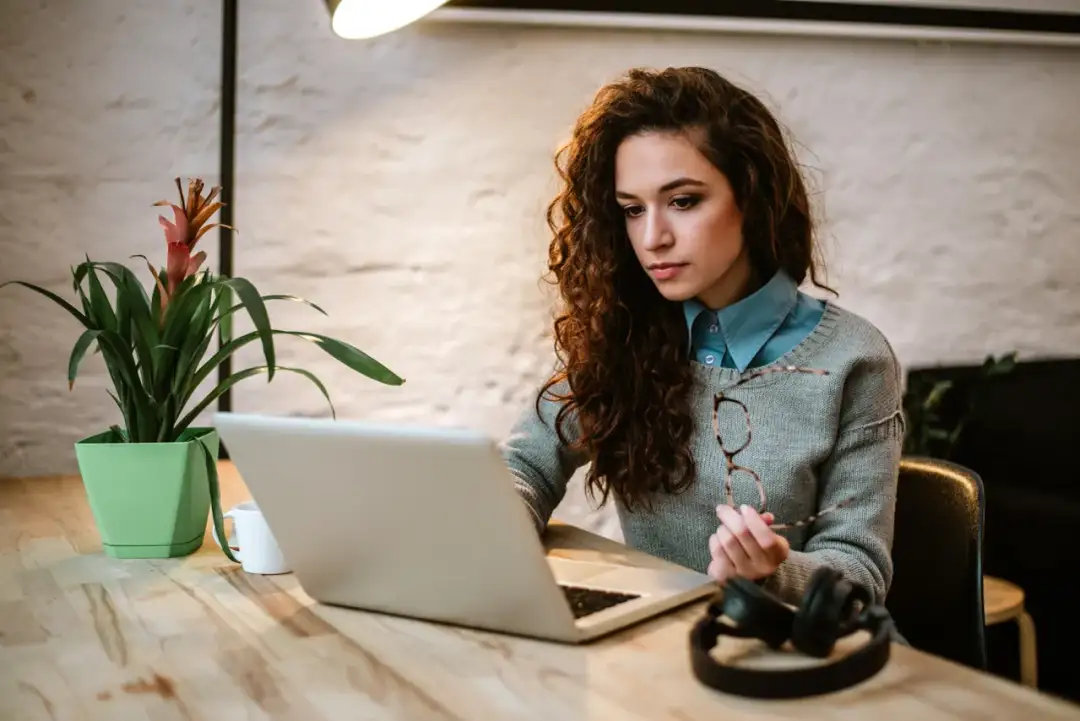 Jak stworzyć platformę edukacyjną bez zbędnych błędów i kosztów