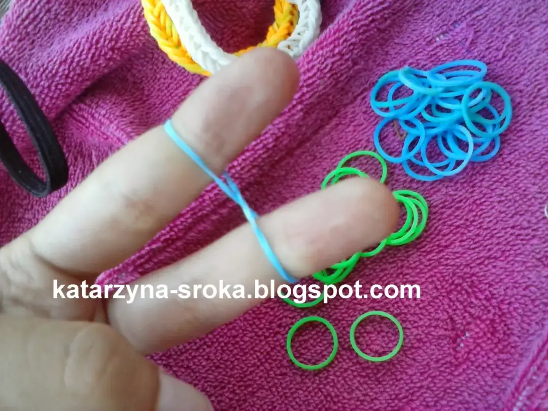 Jak zakończyć bransoletkę z gumek – 5 sprawdzonych metod na trwałe zapięcie