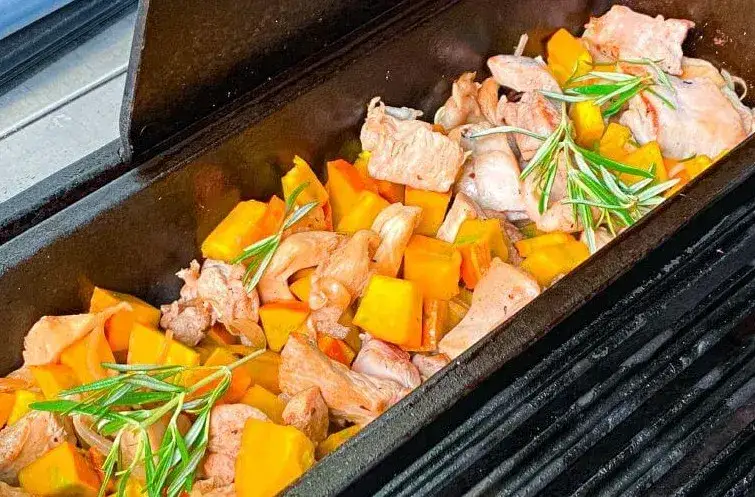 Ile gotować gulasz z indyka, aby mięso było idealnie miękkie?