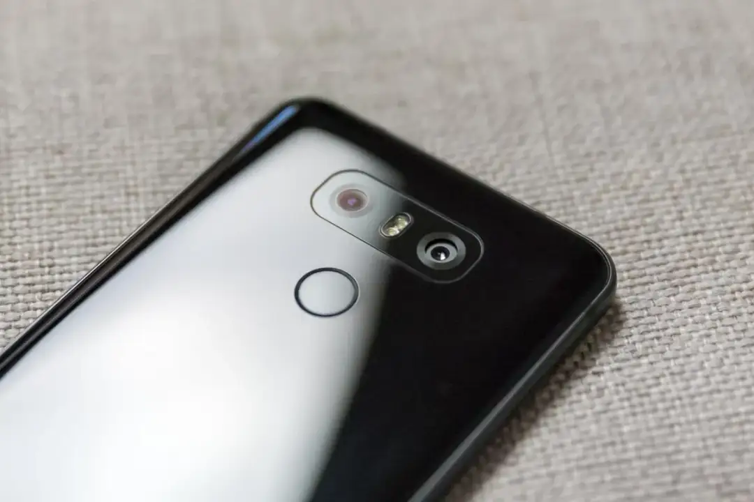 Najlepsze telefony z dobrym aparatem do 1500 zł – ranking i porównanie