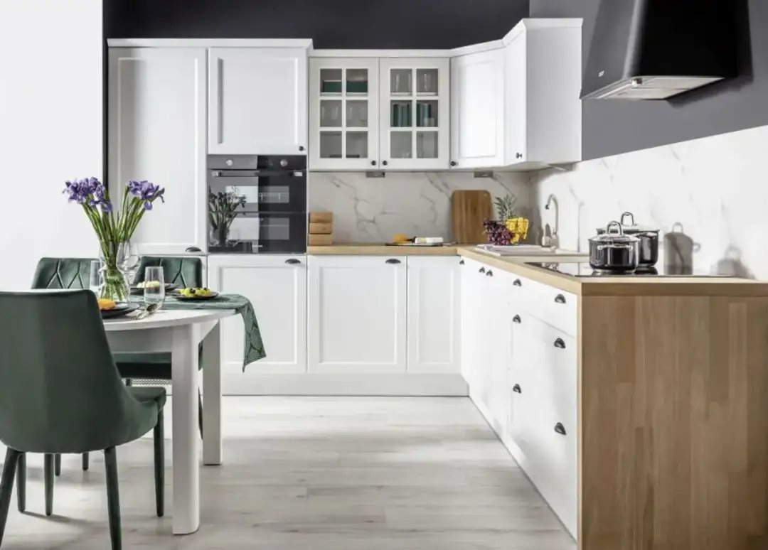 Z czego ściany w kuchni? Najlepsze materiały, które warto znać