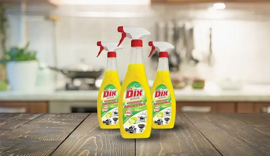 Skuteczne sposoby na to, czym wyczyścić meble kuchenne z tłuszczu