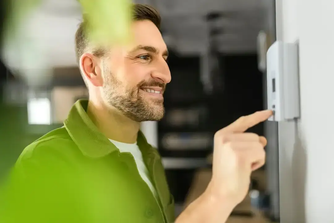 Jak sprawdzić gdzie ucieka prąd w domu i uniknąć wysokich rachunków